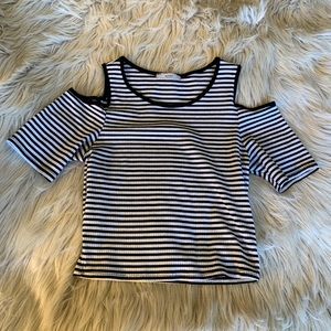 Cold shoulder T-shirt.